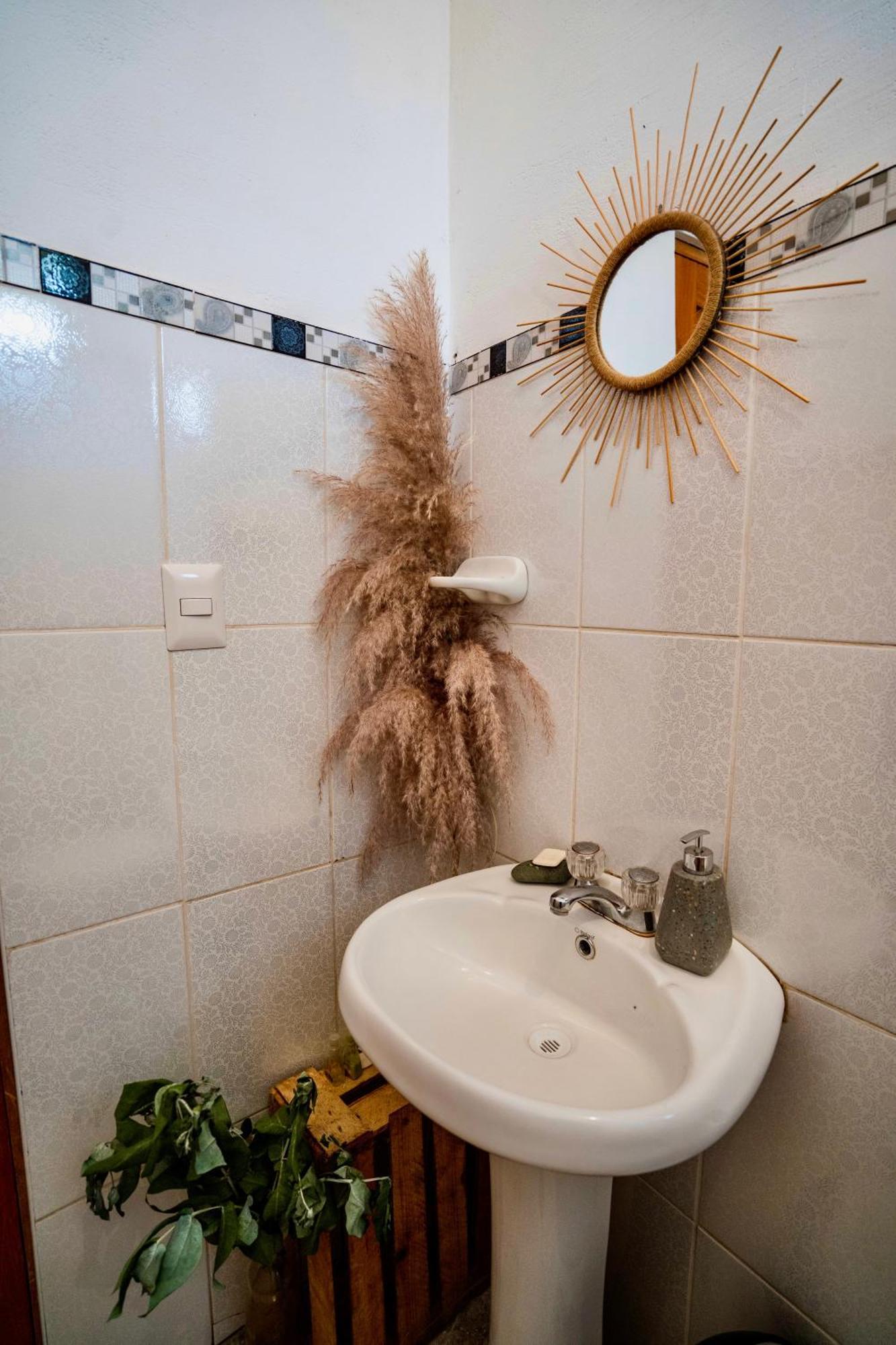 مبيت وإفطار بيساك Blue Lotus Retreat Center المظهر الخارجي الصورة